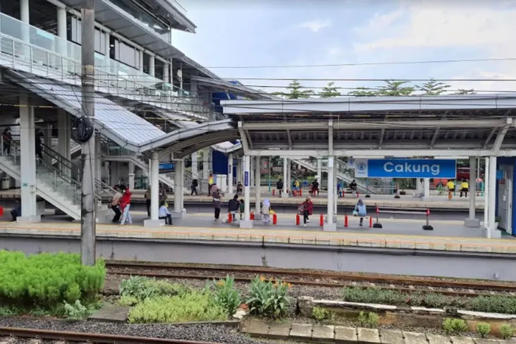Penumpang KRL Stasiun...