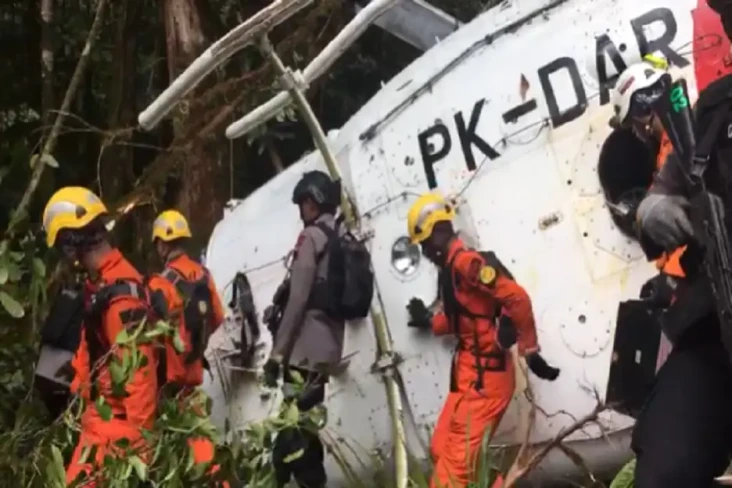 1 Korban Helikopter...