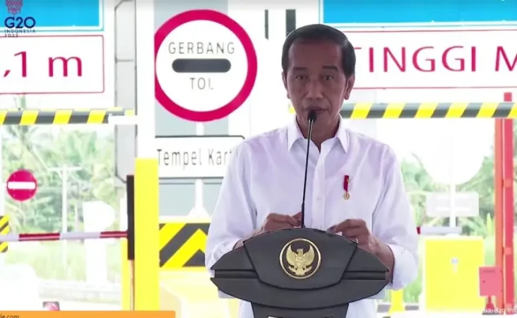 Proyek Jalan Tol Mangkrak...