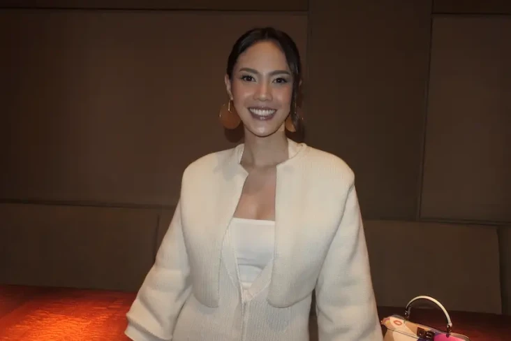 Pakai Hijab di Film...