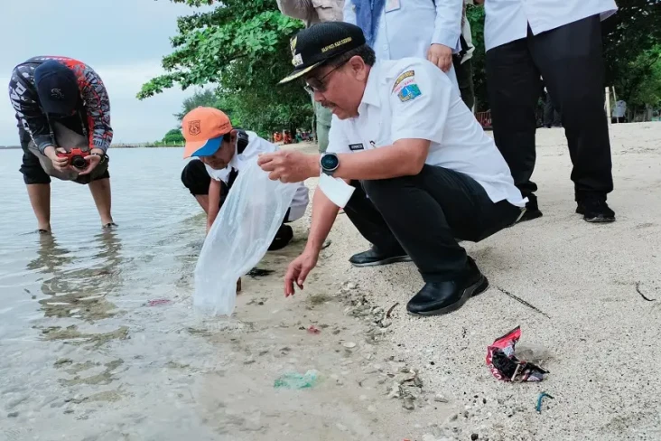 495 Benih Ikan Nemo...