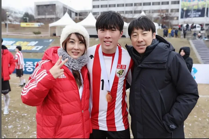 Profil Cha Young-joo,...