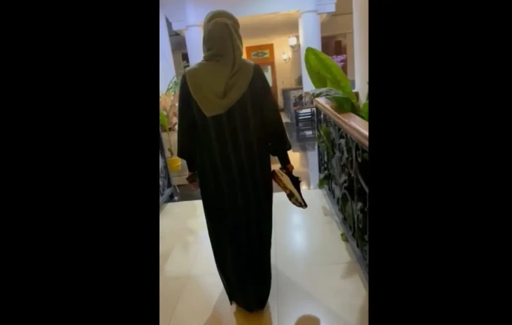 Kesederhanaan Khofifah,...