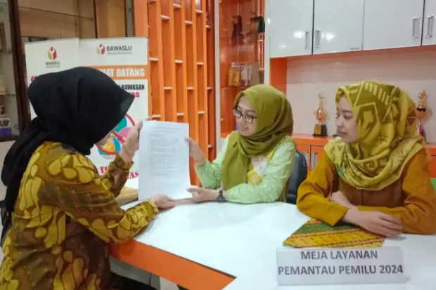 Bawaslu Sulsel Buka...