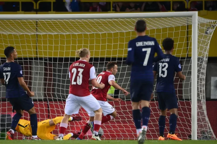 Austria vs Prancis:...