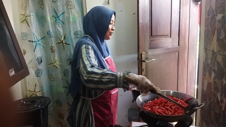Harga Cabai dan Bawang...