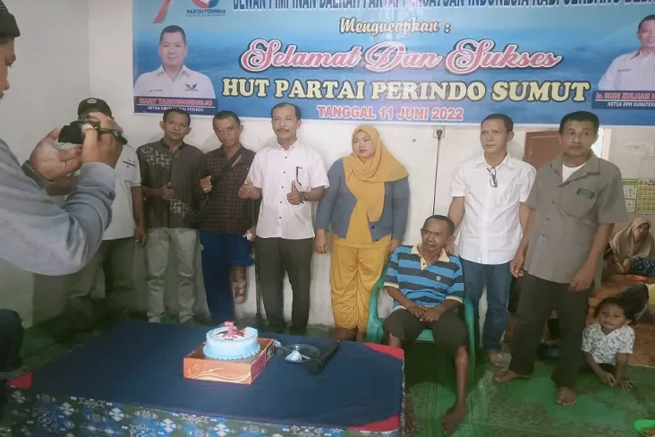Turut Rasakan Kebahagiaan...