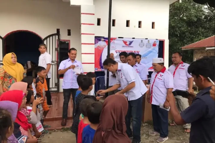 Bantu Anak Yatim di...