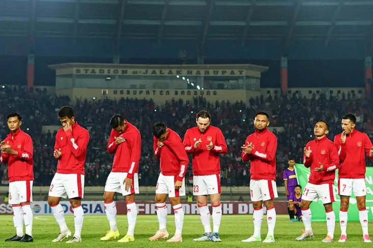Susunan Pemain Indonesia...