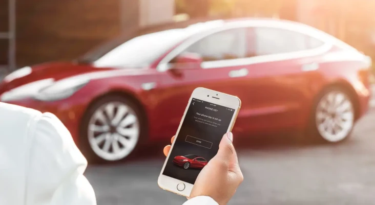 Fitur Baru Tesla Model...