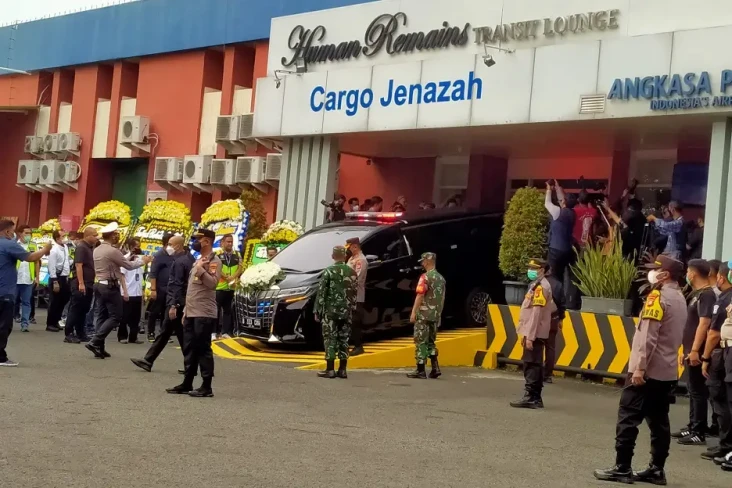 Menteri hingga Kepala...