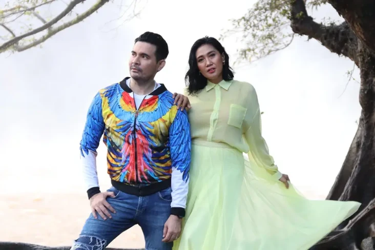 Julia Vio Coba Tantangan...