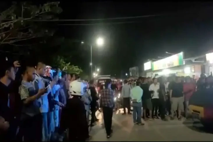 Mencekam! 2 Kelompok...