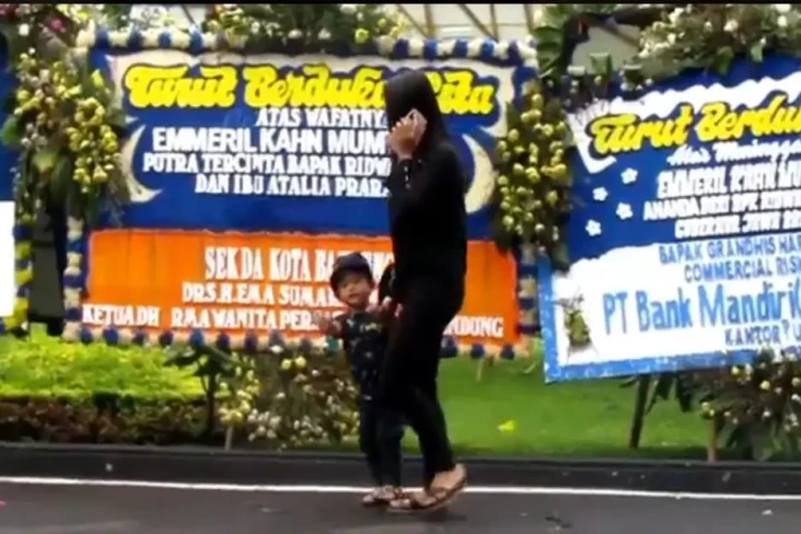 Jelang Kedatangan Jenazah...