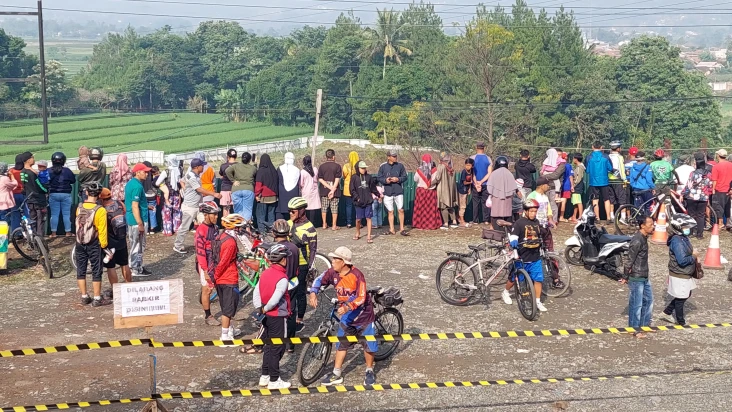 Warga Jawa Barat Antusias...