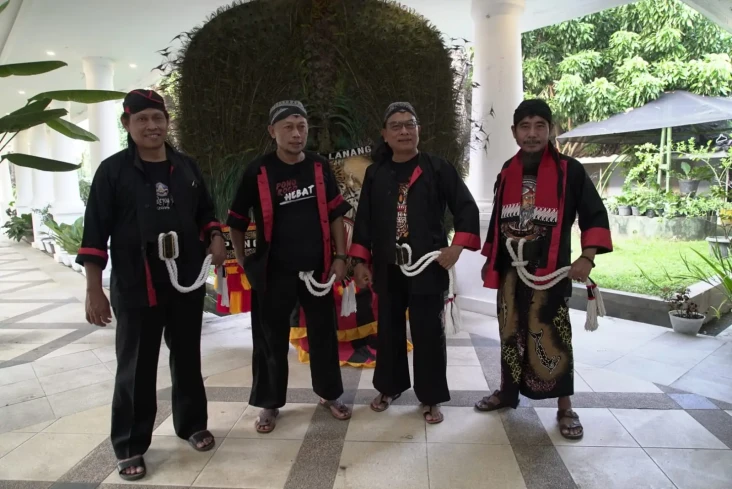Seniman Jawa Timur Temui...