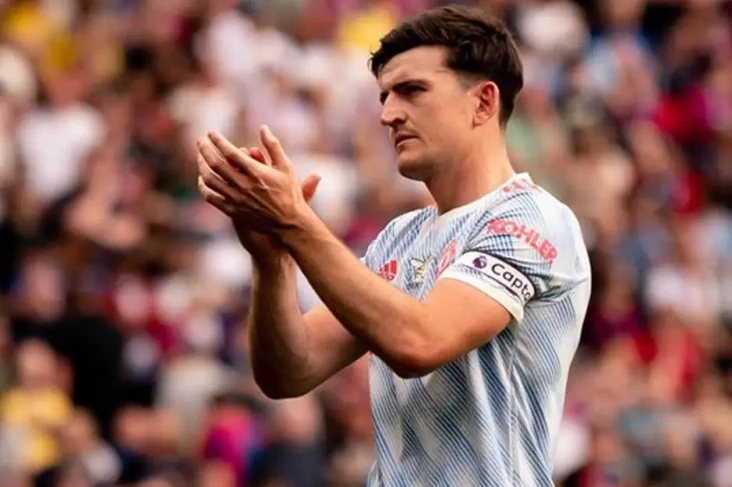 Maguire Ngotot Pertahankan...