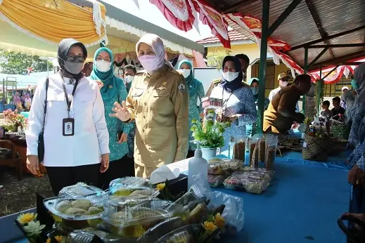 Lomba Kampung KB Dirangkai...
