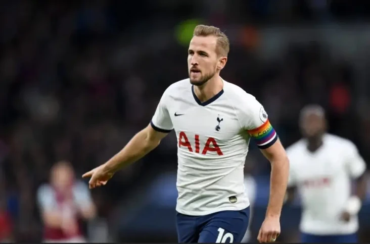 Harry Kane Tantang Erling...