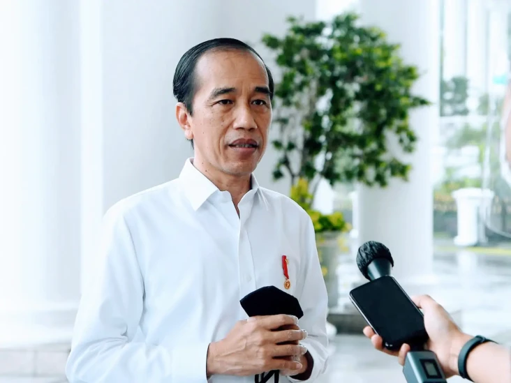 Daftar Menteri yang...
