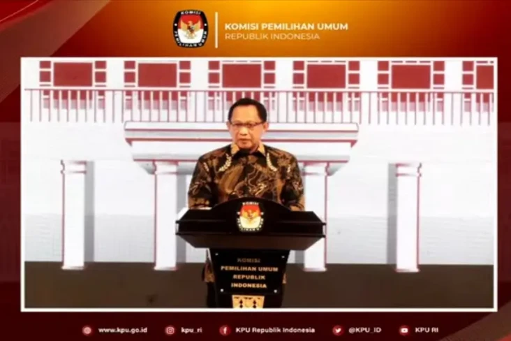 Mendagri Wakili Presiden...