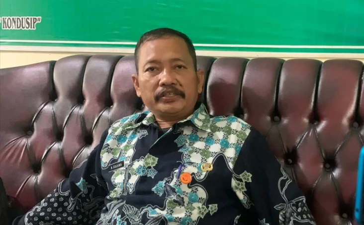Kepala Kesbangpol Karawang...