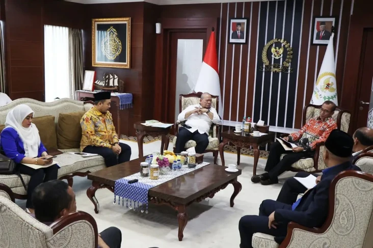 Dikunjungi KPU, Ketua...