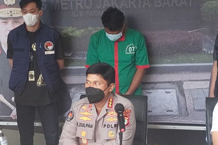 Polisi Ungkap 214 Kg...