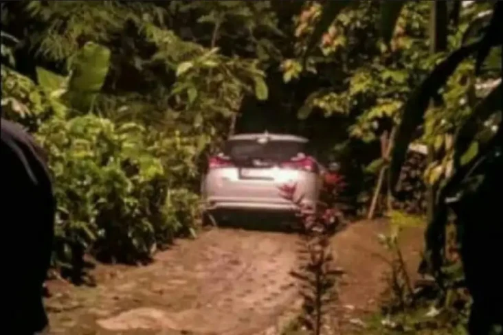 Horor! Mobil Tersesat...