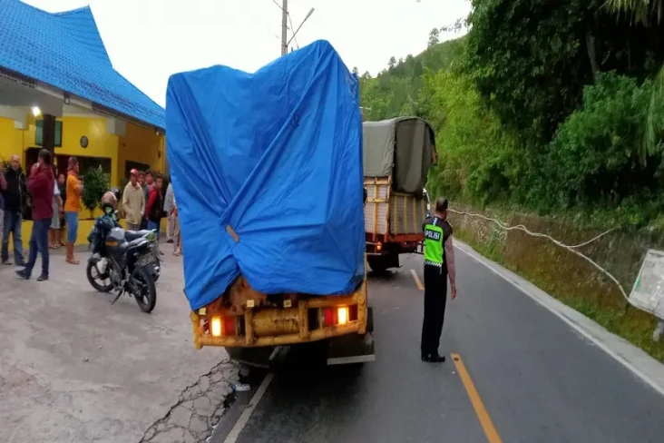 Tabrakan Beruntun 3...