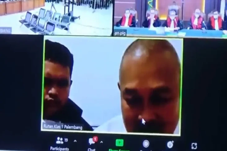 Divonis 12 Tahun Penjara,...