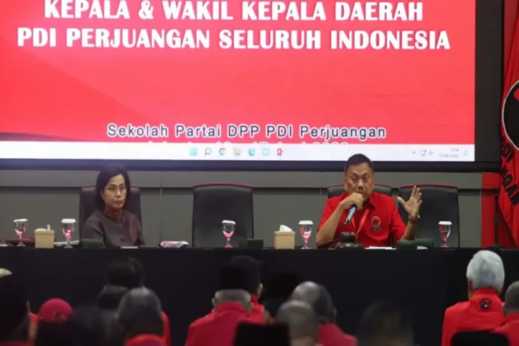 Sri Mulyani Bekali Kepala...