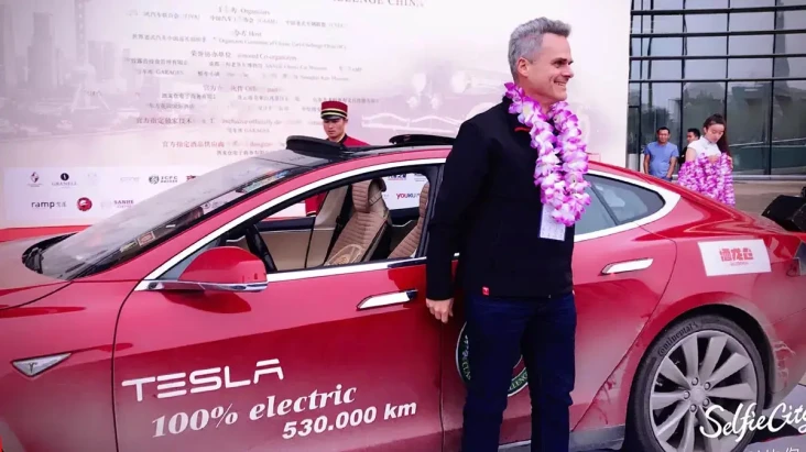 Pria Jerman Siksa Tesla...