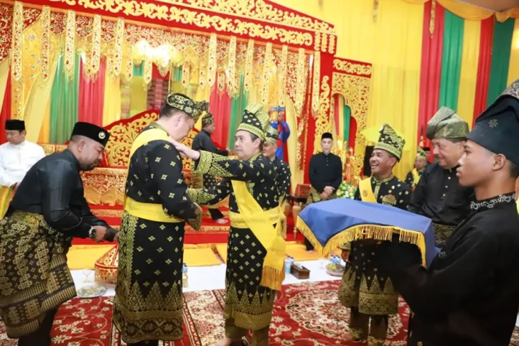 Kapolda Riau Terima...
