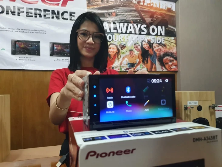 Pioneer Kenalkan Head...