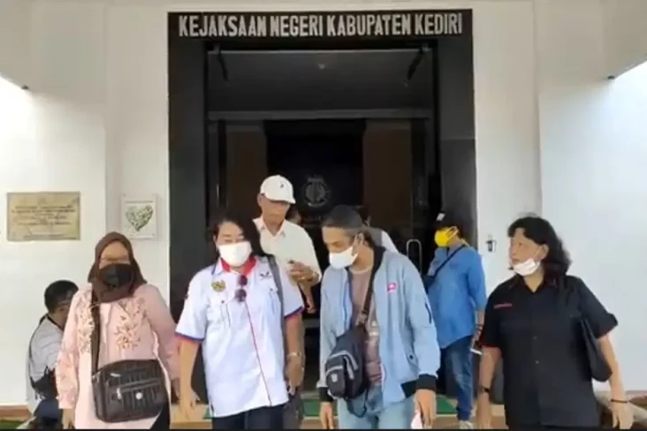 Berkas 3 Tersangka Pemerkosaan...