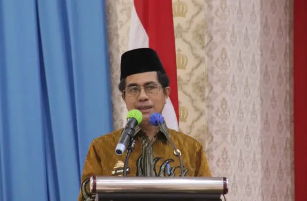 Buka Rakor Bawaslu Sulsel,...