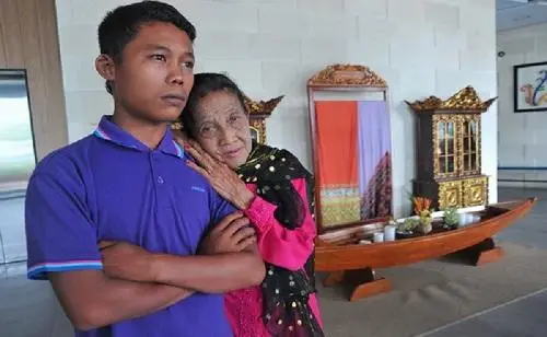 Nenek Rohaya Dinikahi...