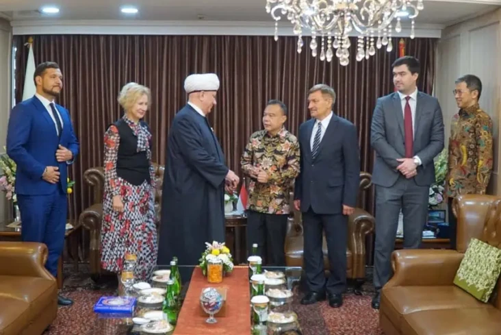 Wakil Ketua DPR Terima...