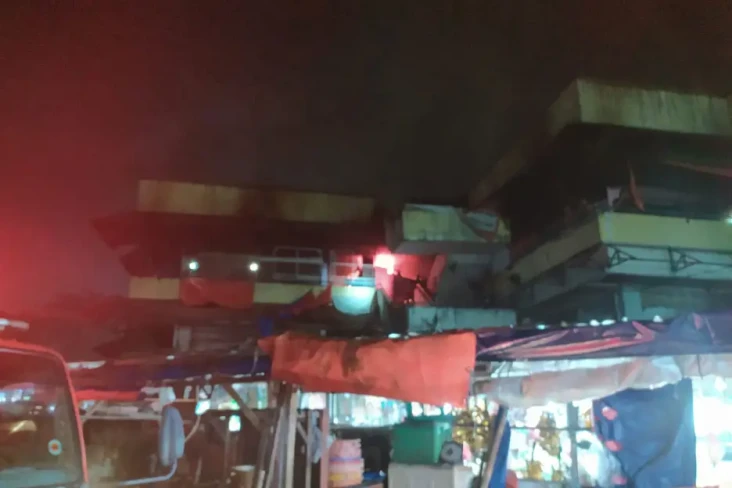 Si Jago Merah Mengamuk,...