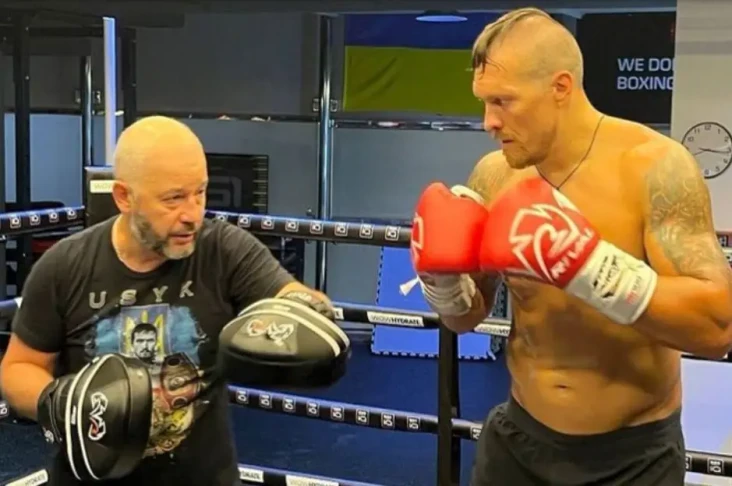 Tubuh Oleksandr Usyk...