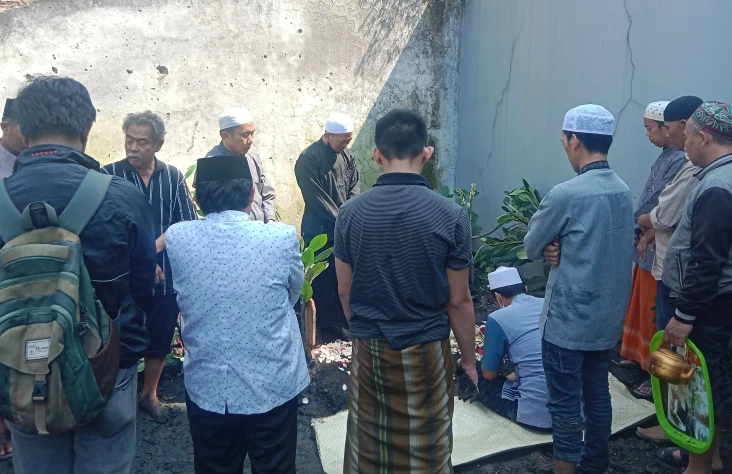 Ratusan Bobotoh Hadiri...