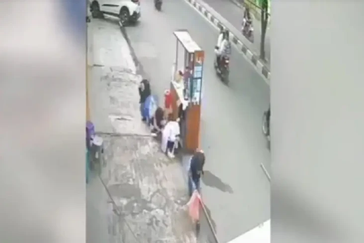 Brutal! Kelompok Pelajar...