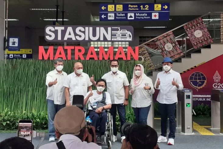 Soft Launching Stasiun...