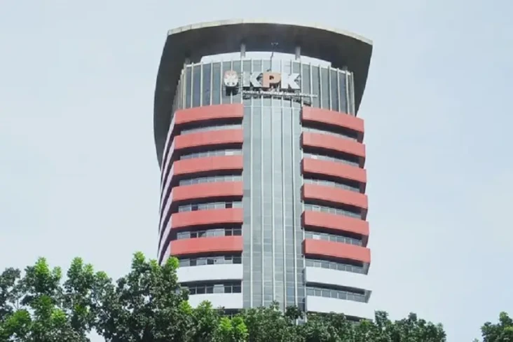 Bupati Muna Diperiksa...