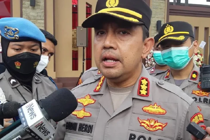 Polisi Tetapkan 4 Tersangka...