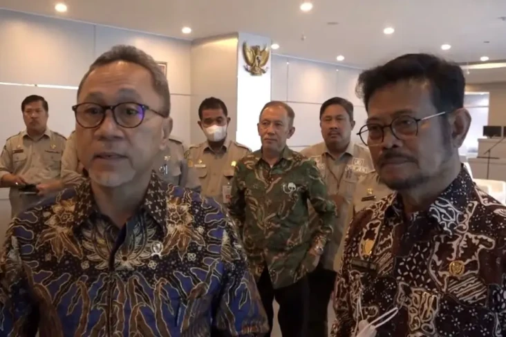 Sambangi Mentan SYL,...