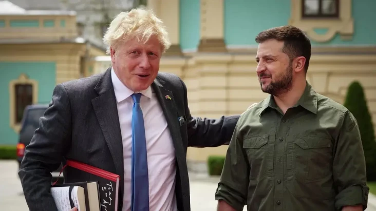 PM Inggris Boris Johnson...