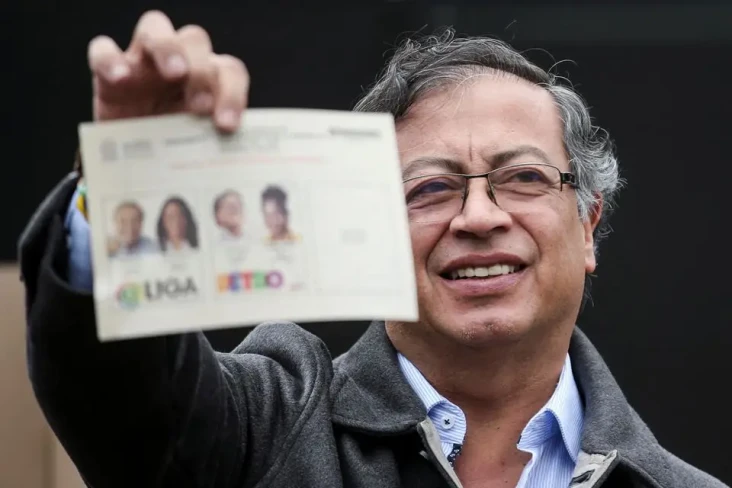 Rakyat Kolombia Pilih...
