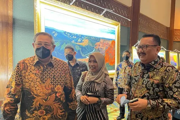 Bertemu di Jakarta,...